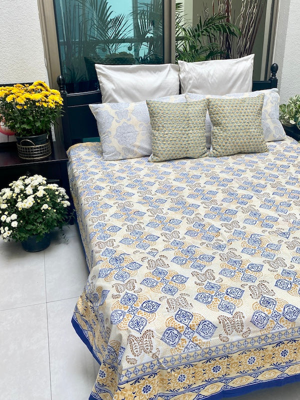 Mediterranean Bay Cotton Bedsheet With Pillowcases