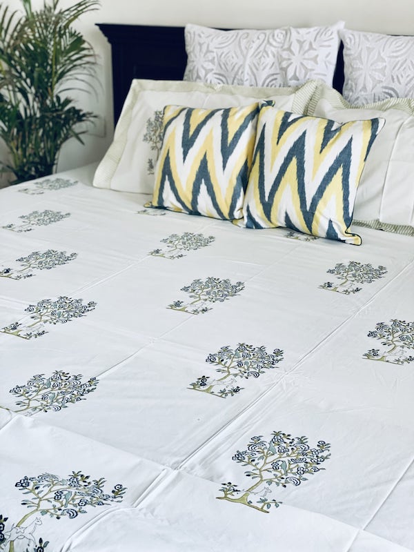 Under The Tree Cotton Bedsheet With Pillow Cases