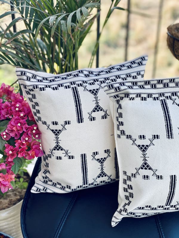 Small Pleasure Extra Weft Hand Woven Cushion Cover