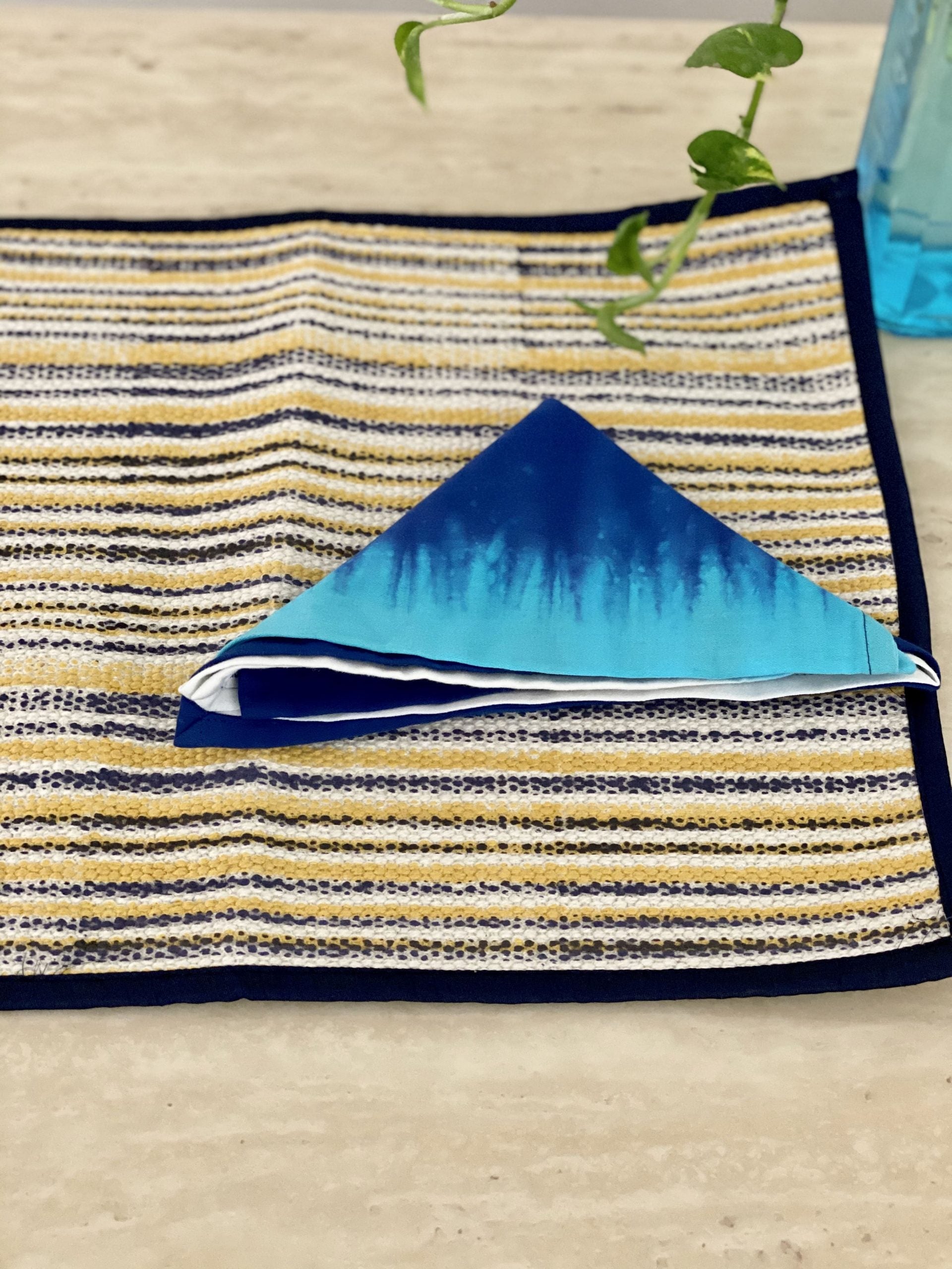 Sunlight Prism Cotton Mat Set With Complimenting Napkins